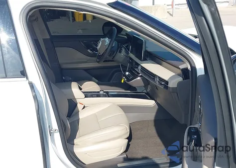 2023 Lincoln Corsair Standard z USA, uszkodzony, nr VIN 5LMCJ1CA0PUL04185